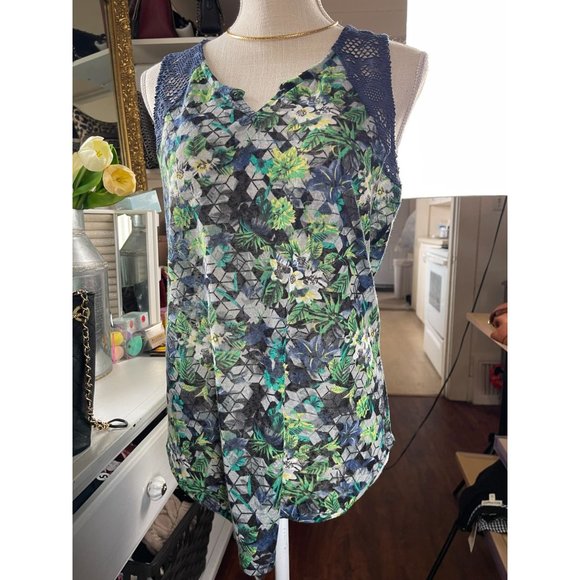 Peace & Pearls Floral Top Size M - Picture 2 of 3